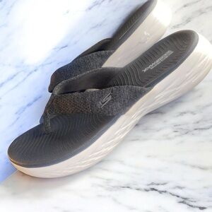 Skechers Women's On-The-Go 600 flip-flops size 8